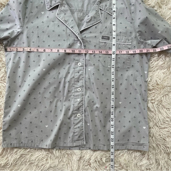 Figs Heart Gray Lounge Top novelty print long sleeve button up Size M - Picture 8 of 8